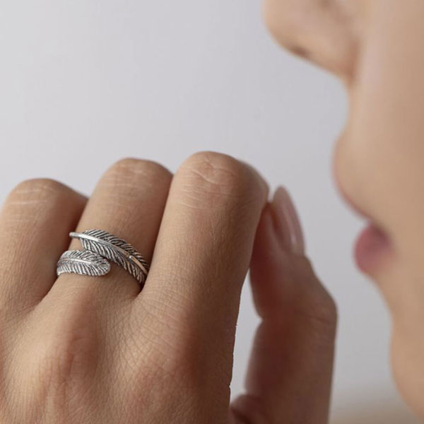 anello piuma argento regolabile vestopazzo donna