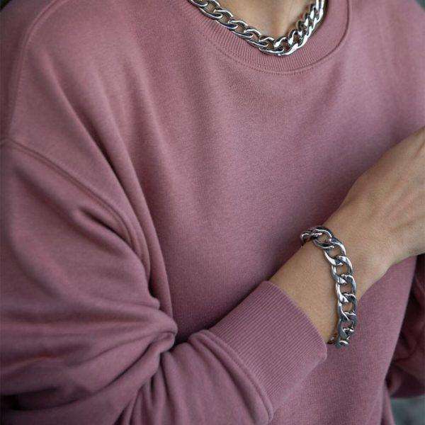 ragazza indossa bracciale acciaio inossidabile donna vestopazzo kaira