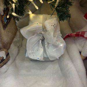 pacco-regalo-natalizio confezione regalo pacco regalo mamo non mamo